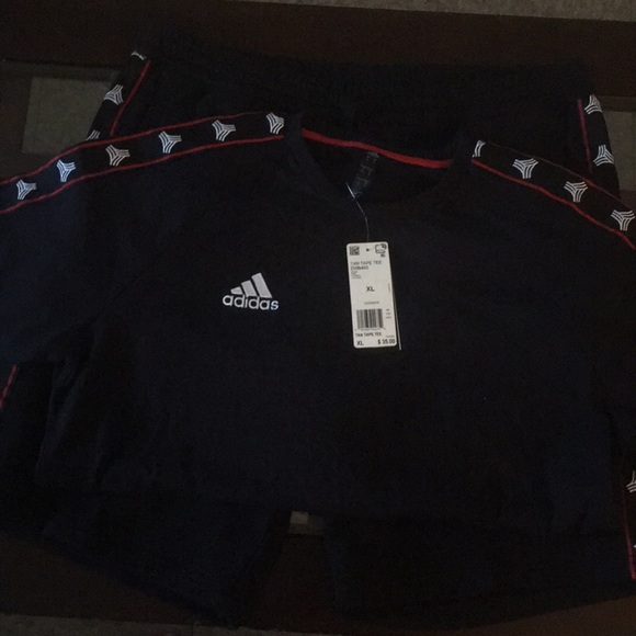 New Adidas Short Set - Picture 3 of 3